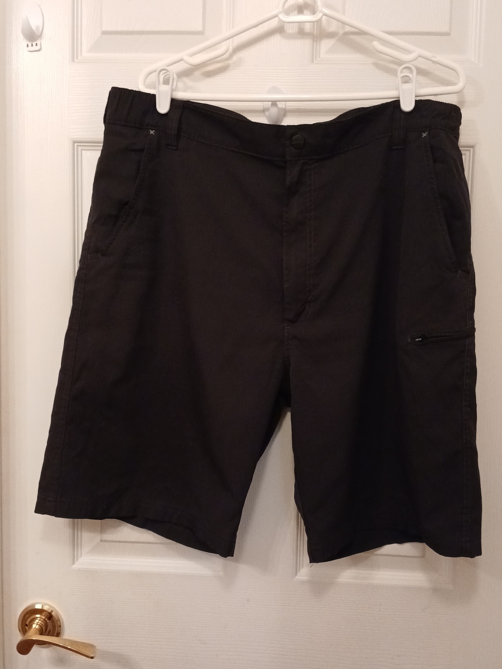 Wrangler All Terrain Gear Cargo Shorts Men's Size 38 Black Athleisure Hiking